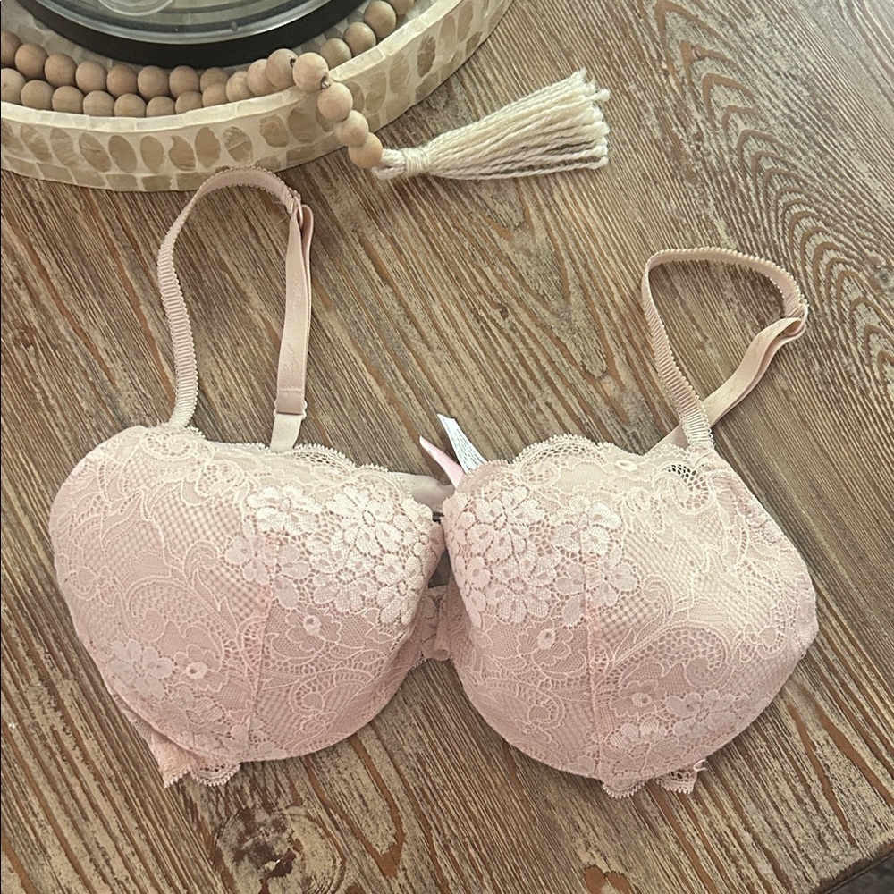 Lace Push-Up Bra in Blush Pink